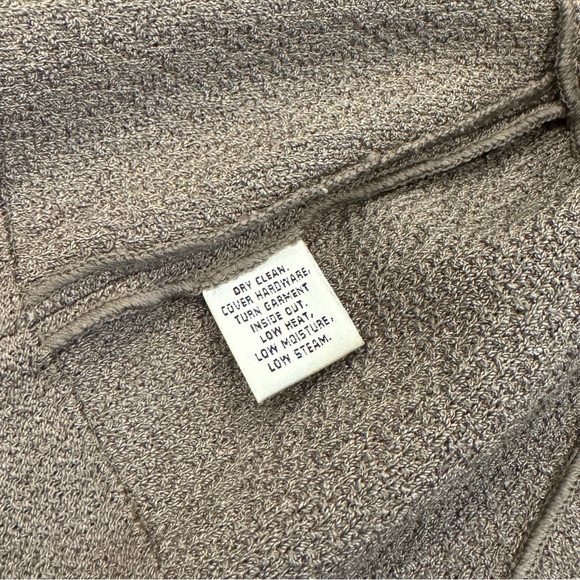 St. John Taupe/Brown Woman’s Blazer size 4, made in the USA - Picture 8 of 9